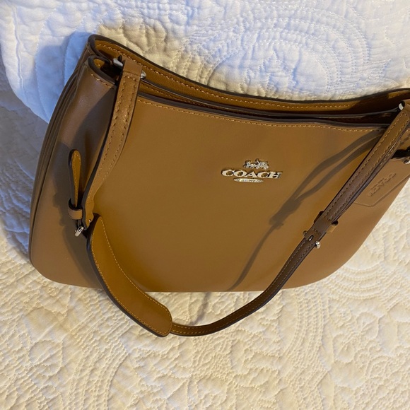 Coach smooth leather tan color shoulder bag. Classic! Never used-NWOT - Picture 2 of 10